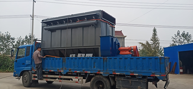 汽車零配件廠安裝HR-32濾筒除塵器(圖1) 汽車零配件廠安裝HR-32濾筒除塵器(圖1)