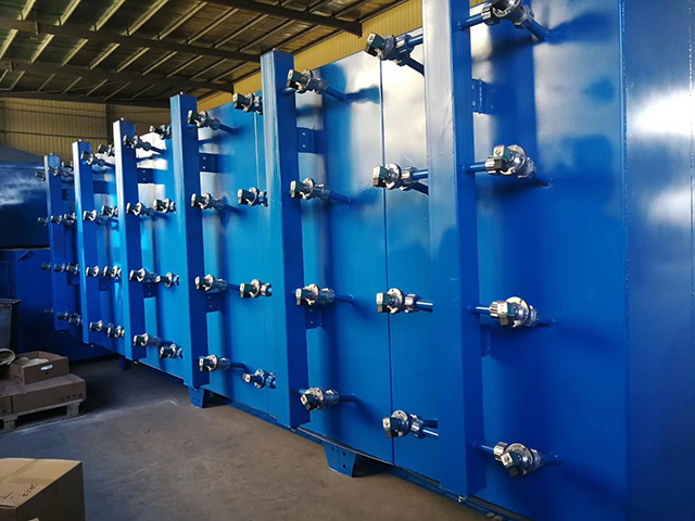 金屬加工廠安裝HR-56濾筒式除塵器(圖1) 金屬加工廠安裝HR-56濾筒式除塵器(圖1)