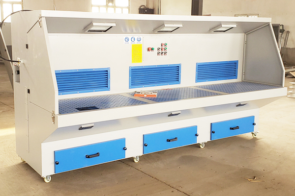 鈑金件打磨除塵臺(tái)，一鍵解決你的除塵煩惱！