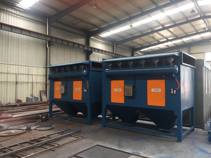 濾筒噴砂除塵器(圖1) 濾筒噴砂除塵器(圖1)