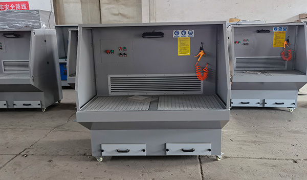 日用金屬制品打磨粉塵處理，可以上哪些除塵設(shè)備？一起來看看